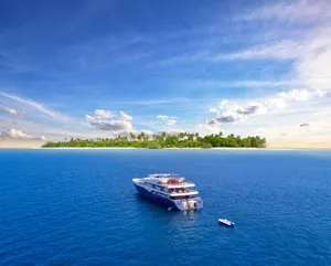 kreuzfahrt-malediven-boot