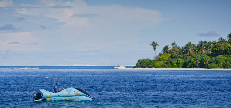 Bandos Island Resort Glas Bottom Boat