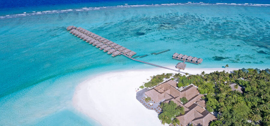 Meeru Island Resort & Spa Aerial Wasservillen