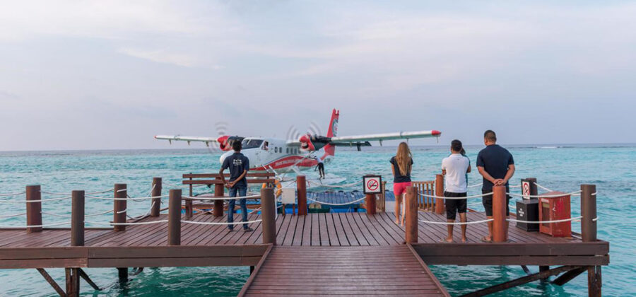 Palm Beach Island Resort & Spa Maldives Ankunft Wasserflugzeug