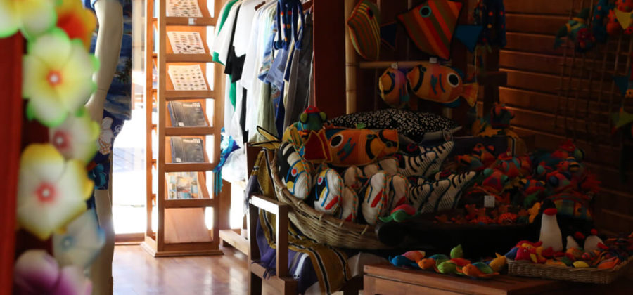 Vakarufalhi Island Souvenir Shop