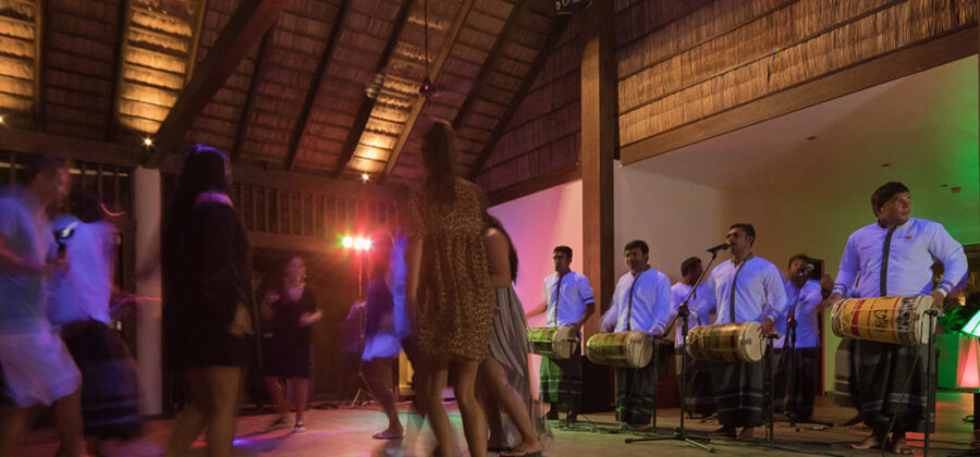 Veligandu Island Resort Musik Nacht