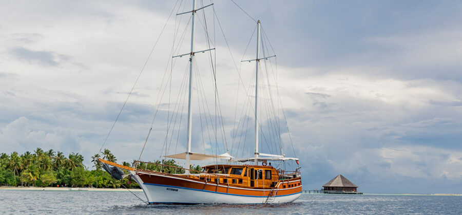 Vilamendhoo Island Resort Gomafulhu Yacht