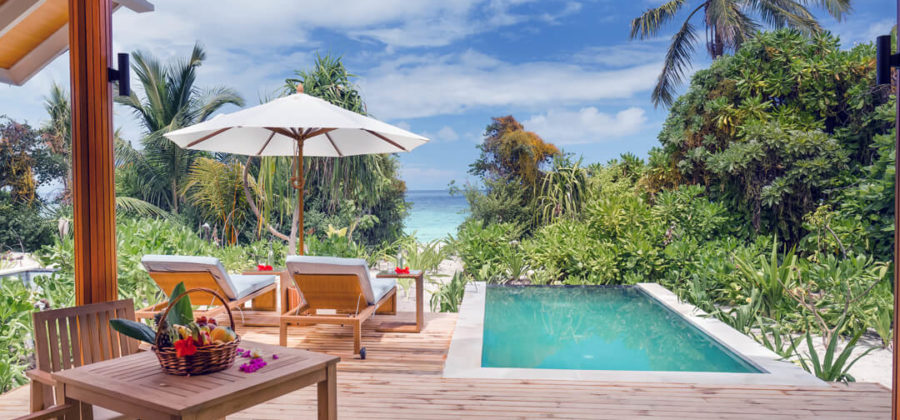 Kudafushi Resort und Spa Beach Villa with Pool
